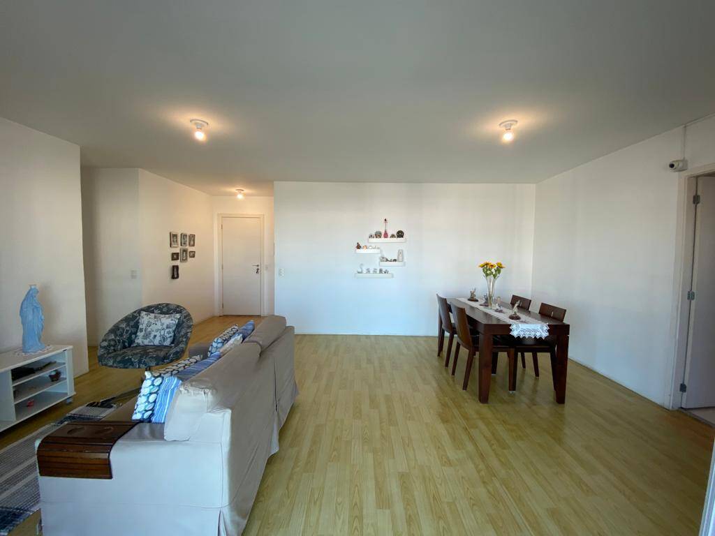 Apartamento à venda com 4 quartos, 138m² - Foto 4