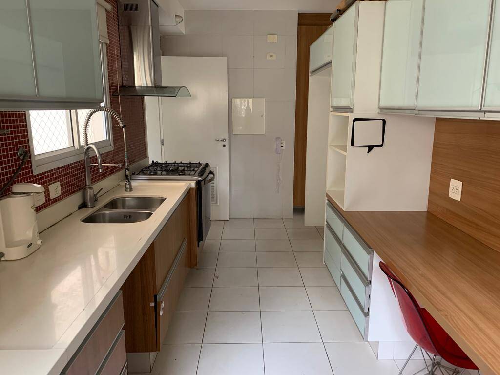 Apartamento à venda com 3 quartos, 178m² - Foto 23