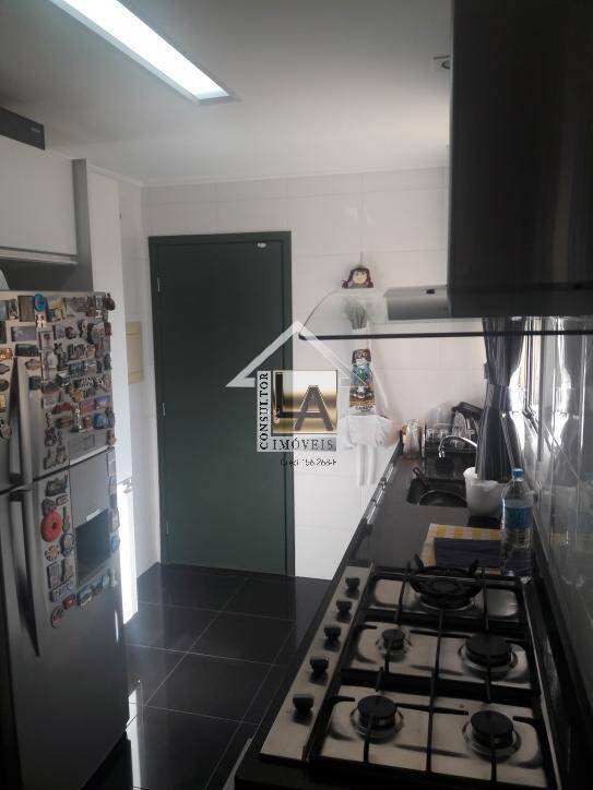 Apartamento à venda com 3 quartos, 154m² - Foto 13