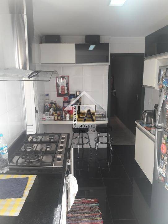 Apartamento à venda com 3 quartos, 154m² - Foto 18