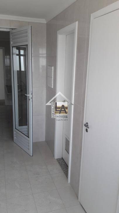 Apartamento à venda com 3 quartos, 115m² - Foto 18