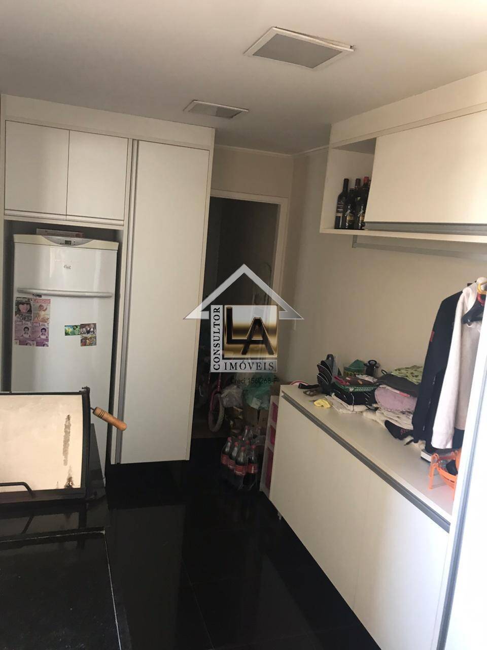 Apartamento à venda com 3 quartos, 154m² - Foto 30