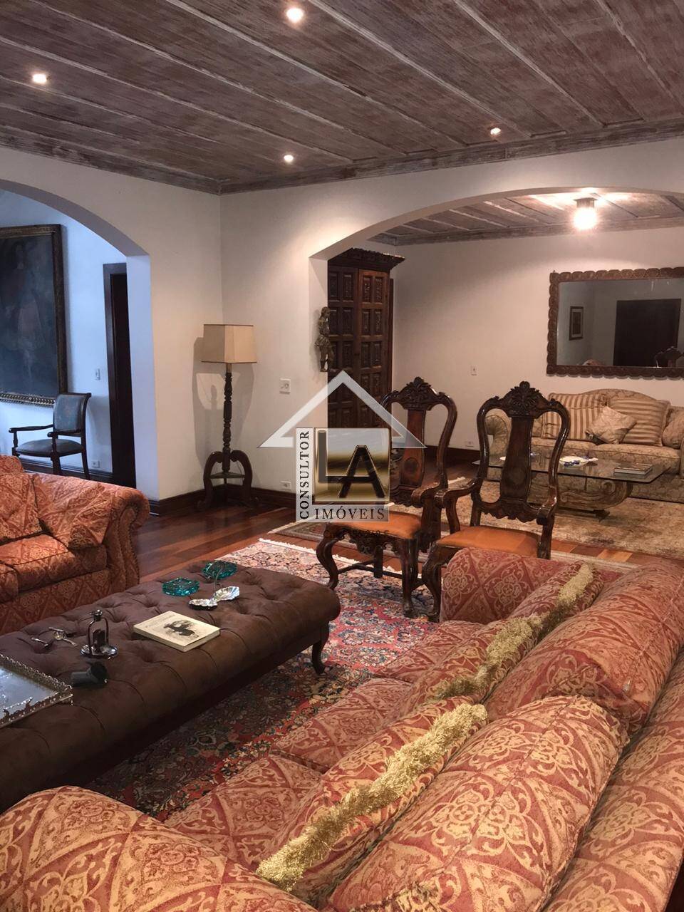 Casa à venda e aluguel com 6 quartos, 800m² - Foto 11