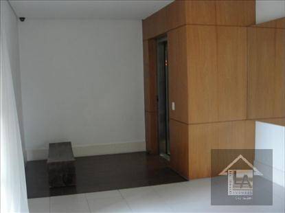 Apartamento à venda com 4 quartos, 209m² - Foto 13