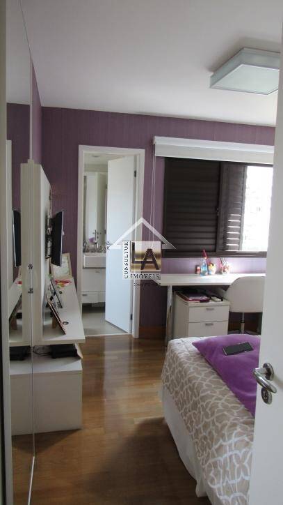 Apartamento à venda com 3 quartos, 209m² - Foto 19