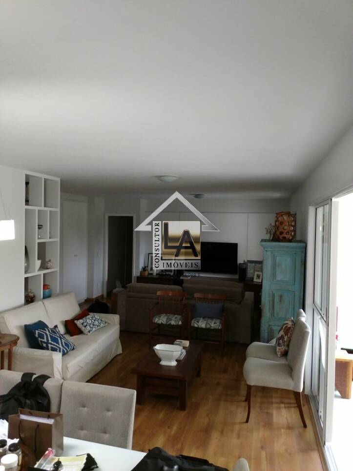 Apartamento à venda com 3 quartos, 154m² - Foto 2